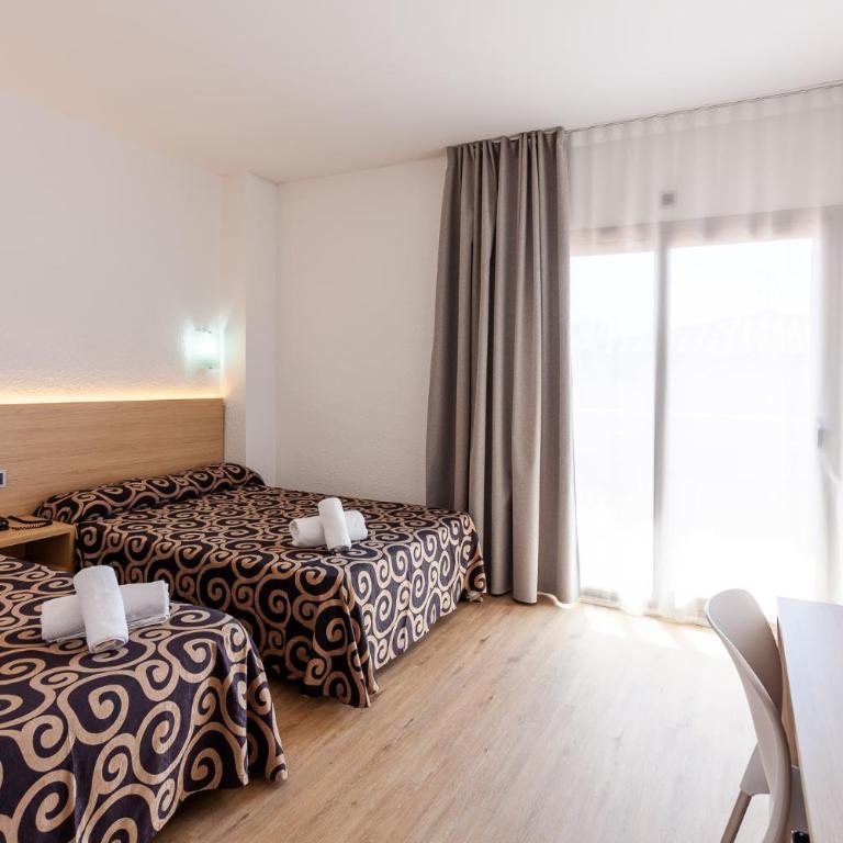 Tossa Beach Center - Habitación Doble con balcón - 1 o 2 camas - 5