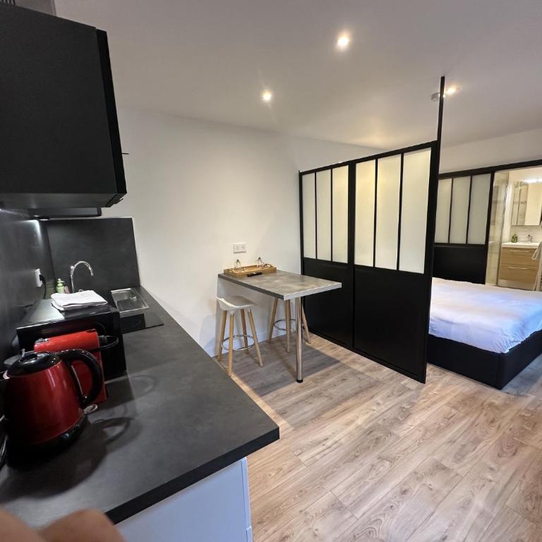 Hyper Centre 14 rue Valdemaine - Appartement avec Douche - 5