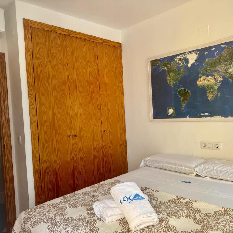 Adosado llandero LOCDENIA - Three-Bedroom Apartment - 1