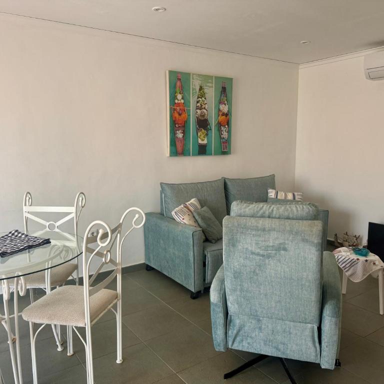 Adosado llandero LOCDENIA - Three-Bedroom Apartment - 8