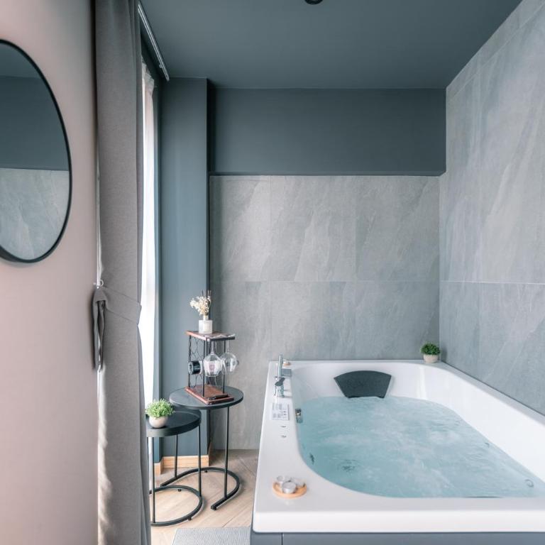 Boutique Casa Giulietta Sirmione - Suite King con Vasca Idromassaggio - 3