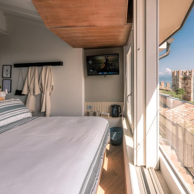 Boutique Casa Giulietta Sirmione - Suite con Vista Lago - 20