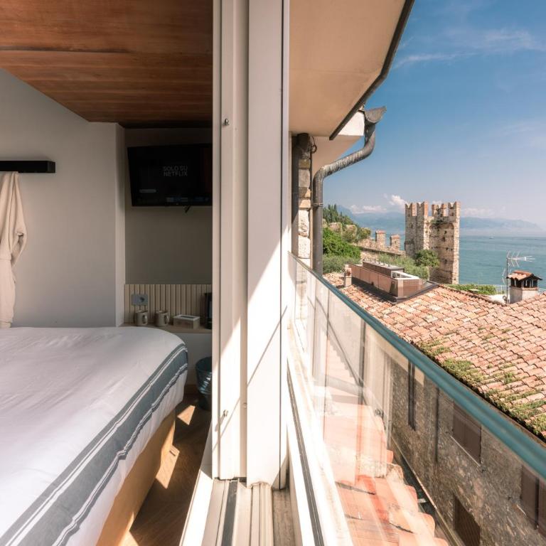 Boutique Casa Giulietta Sirmione - Suite con Vista Lago - 25