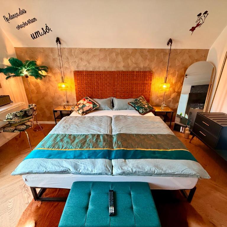CASA Salzburg - Deluxe Doppelzimmer mit Bad - 2