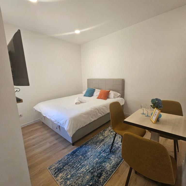 Apartman DVOR 1 - One-Bedroom Apartment - 8