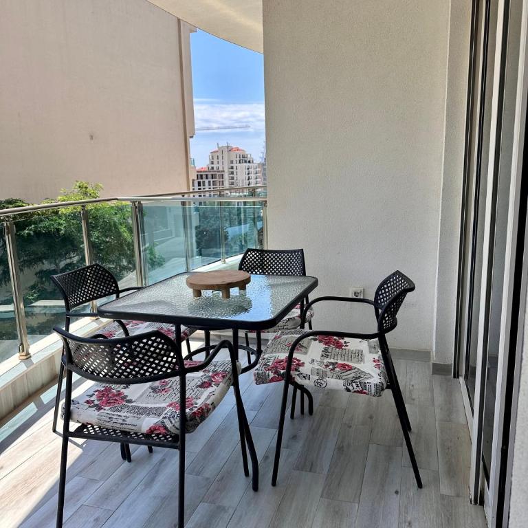 Spectacular Two Bedroom Apartment with Parking - Apartman sa 2 Spavaće Sobe - 7