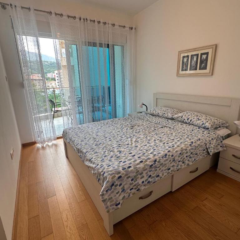 Spectacular Two Bedroom Apartment with Parking - Apartman sa 2 Spavaće Sobe - 8