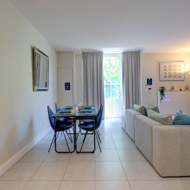 L'Ecrin du Cloitre - Jardin - Parking - Appartamento con 2 Camere da Letto e Terrazza - 26