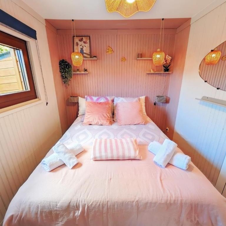 Le Chalet 48 au bord du lac avec piscine & parking gratuit - mer et centre ville à moins de 5 minutes en voiture - Chalet 3 Chambres - 6