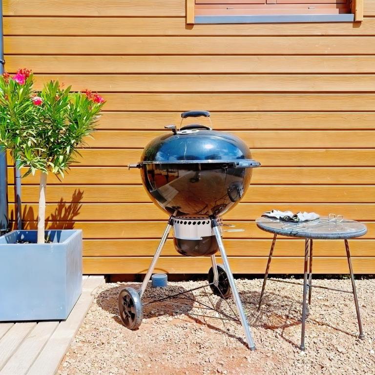 Le Chalet 48 au bord du lac avec piscine & parking gratuit - mer et centre ville à moins de 5 minutes en voiture - Chalet 3 Chambres - 11