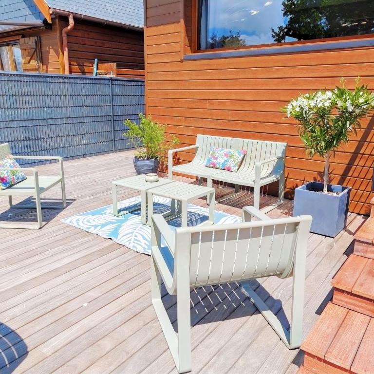 Le Chalet 48 au bord du lac avec piscine & parking gratuit - mer et centre ville à moins de 5 minutes en voiture - Chalet 3 Chambres - 14