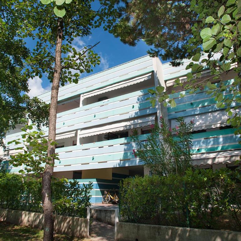 Halley - Two-Bedroom Apartment - 5