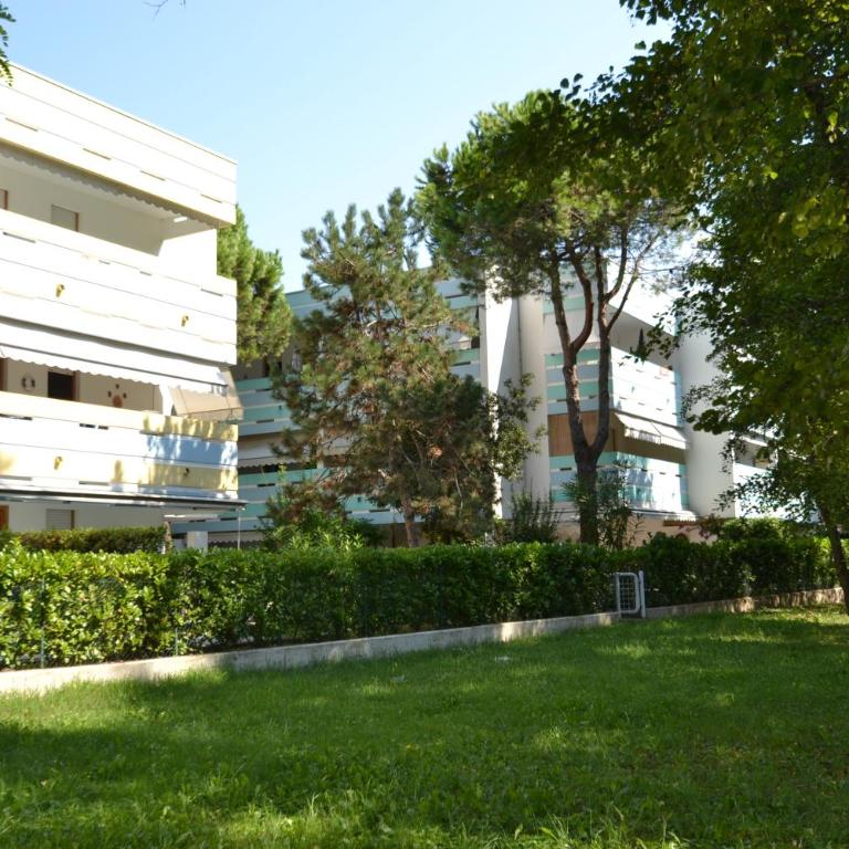 Halley - Two-Bedroom Apartment - 7