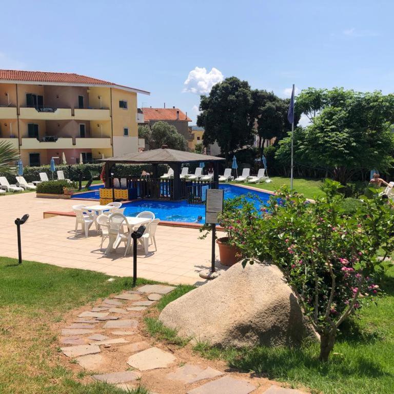 Appartamento con Piscina a 10 minuti da Rena Bianca - Appartamento con 2 Camere da Letto - 1