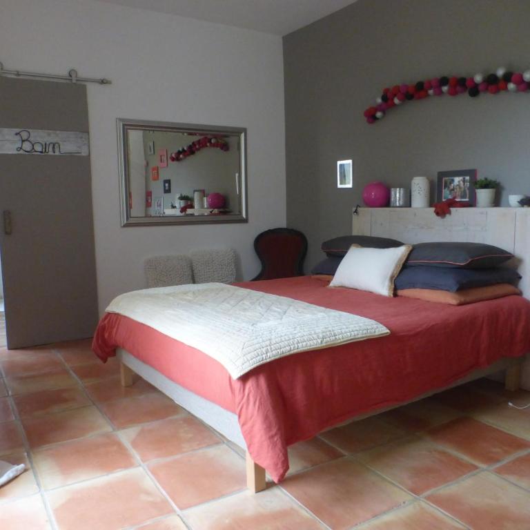 Maison de charme dans écrin de verdure au calme, proche plage - Villa 2 Chambres - 13