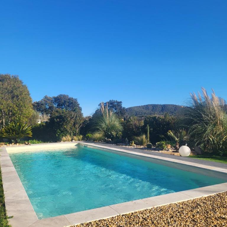 Maison de charme dans écrin de verdure au calme, proche plage - Villa 2 Chambres - 18