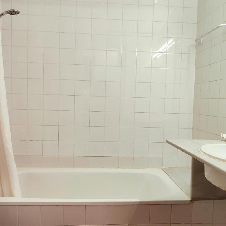 RL Spacious 2-Bed Apt on La Rambla. Wifi Central - Apartamento - 22
