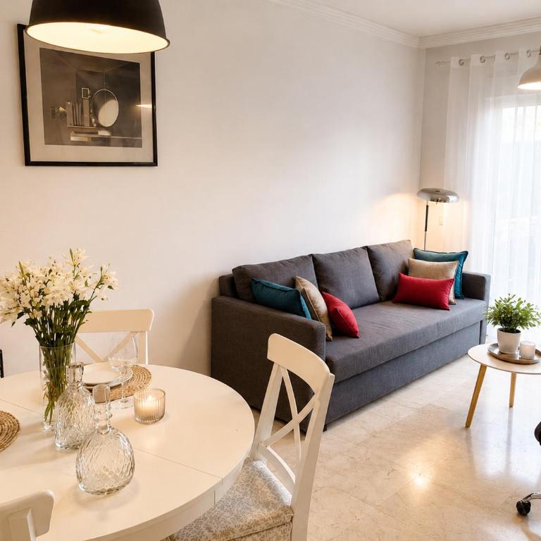 Benalmadena Spacious Apartment with Private Garden Pool and BBQ - Magnolia Properties - Superior Apartment mit Balkon - 11