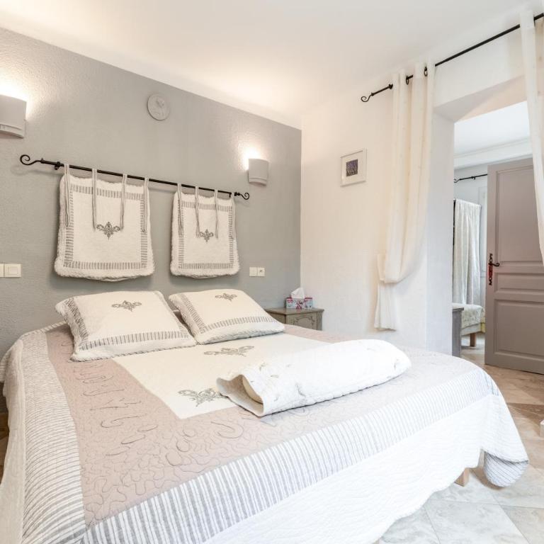 Chez Monique et sa fille Caroline - Chambre Triple avec Douche - 7