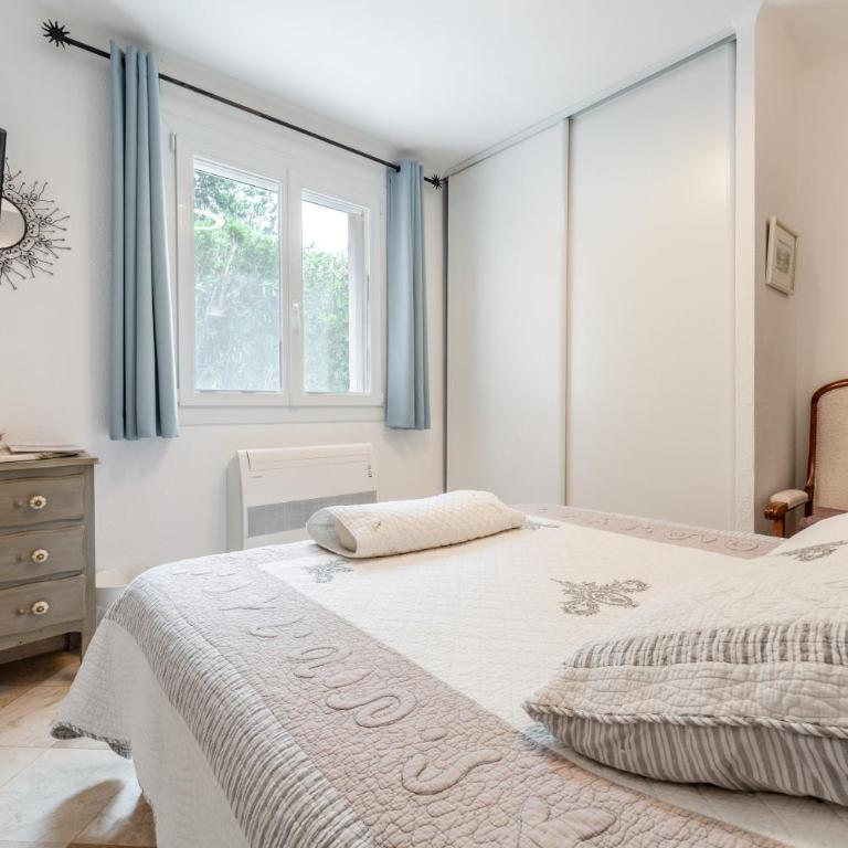 Chez Monique et sa fille Caroline - Chambre Triple avec Douche - 4