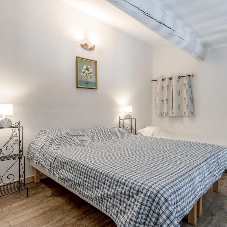 Chez Monique et sa fille Caroline - Appartement 1 Chambre - Vue sur Jardin - 15