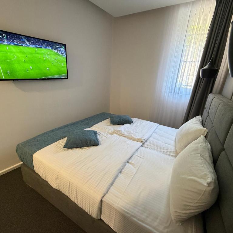 HOTEL PERLA - Free Parking - Standardna Dvokrevetna Soba sa Bračnim Krevetom/Zasebnim Krevetima - 11