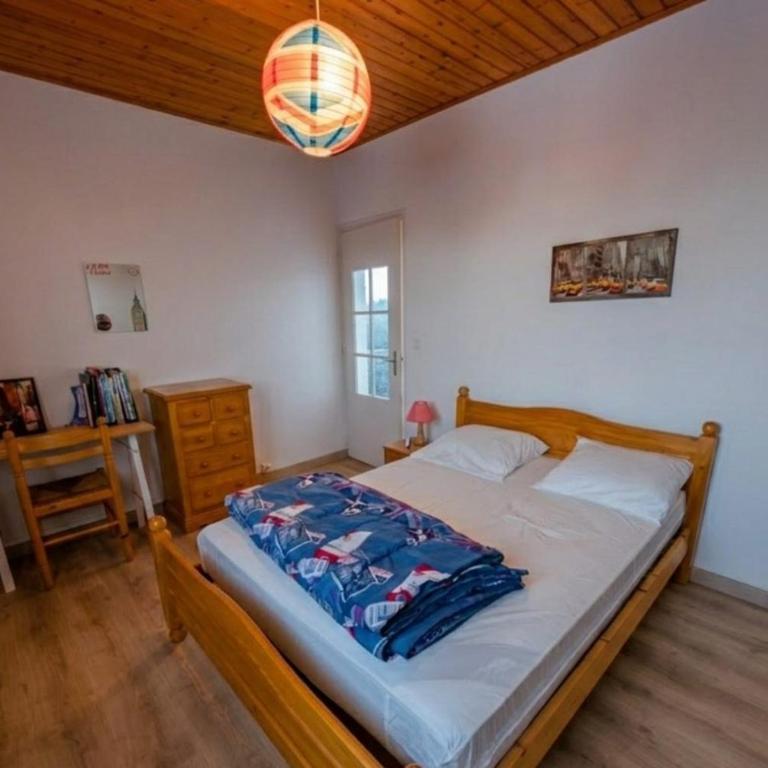 Large 200m Beach House for 14 Guests - Vacation Home - 23