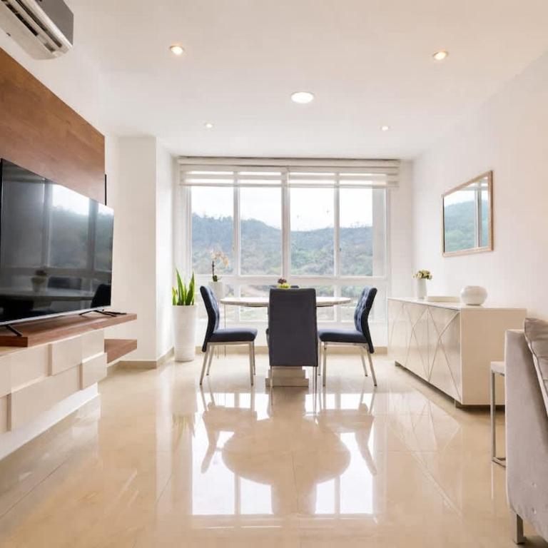 Ceibos Point - Elegante Departamento cercanía Consulado Americano y parqueo gratuito - Apartment - 1