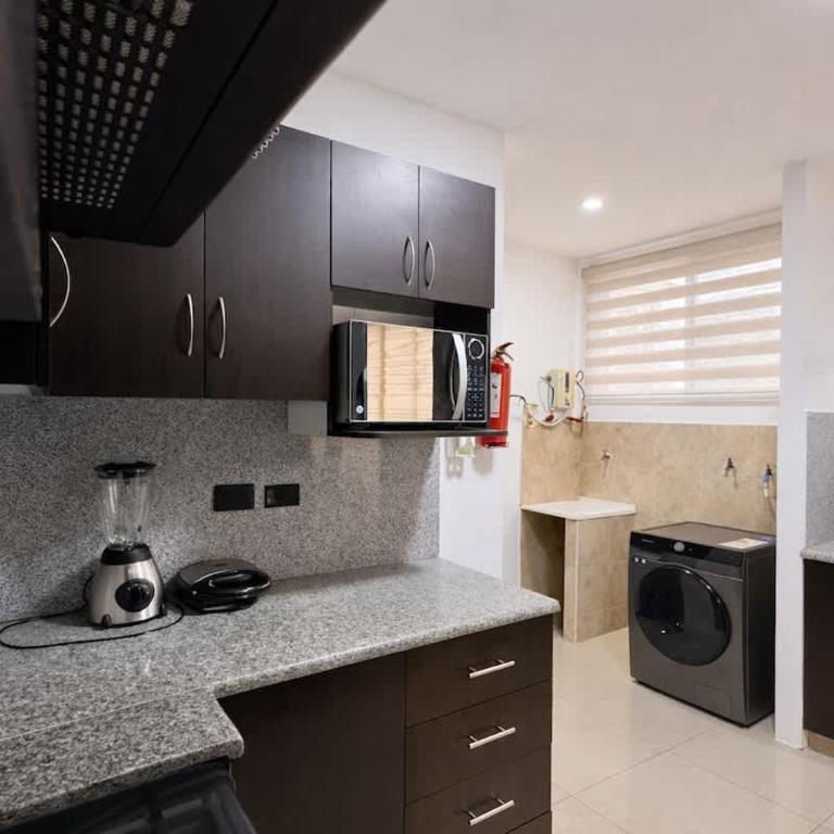 Ceibos Point - Elegante Departamento cercanía Consulado Americano y parqueo gratuito - Apartment - 30