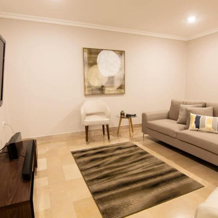 Elegant entire floor with amazing city view - Apartment - 33