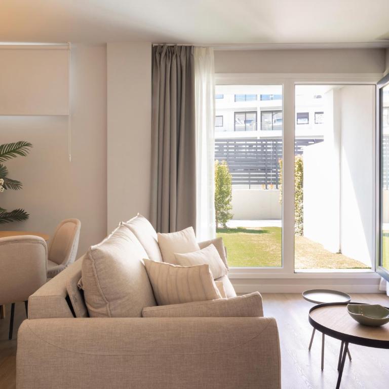 Meral Units - Estudio con vistas al jardín - 1