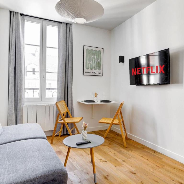 Studio Parisien extraordinaire dans le marais - Apartment - 4