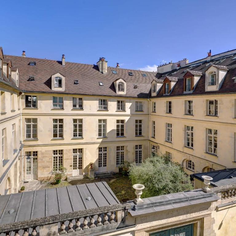 Studio Parisien extraordinaire dans le marais - Apartment - 10
