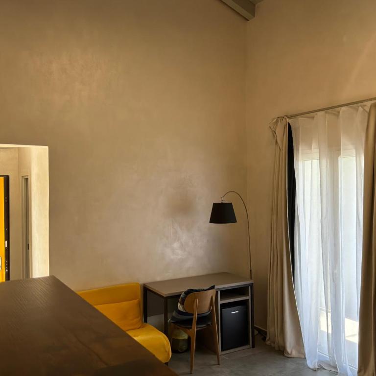 Dazio Exclusive Rooms - Junior Suite with Balcony - 10