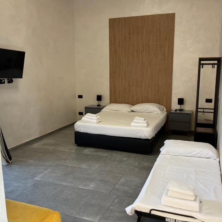 Dazio Exclusive Rooms - Junior Suite with Balcony - 9