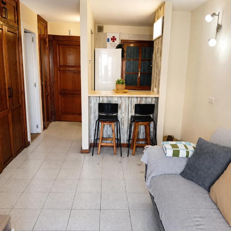 Cozy Home in Costa Adeje - Pool & Private Terrace - One-Bedroom House - 5