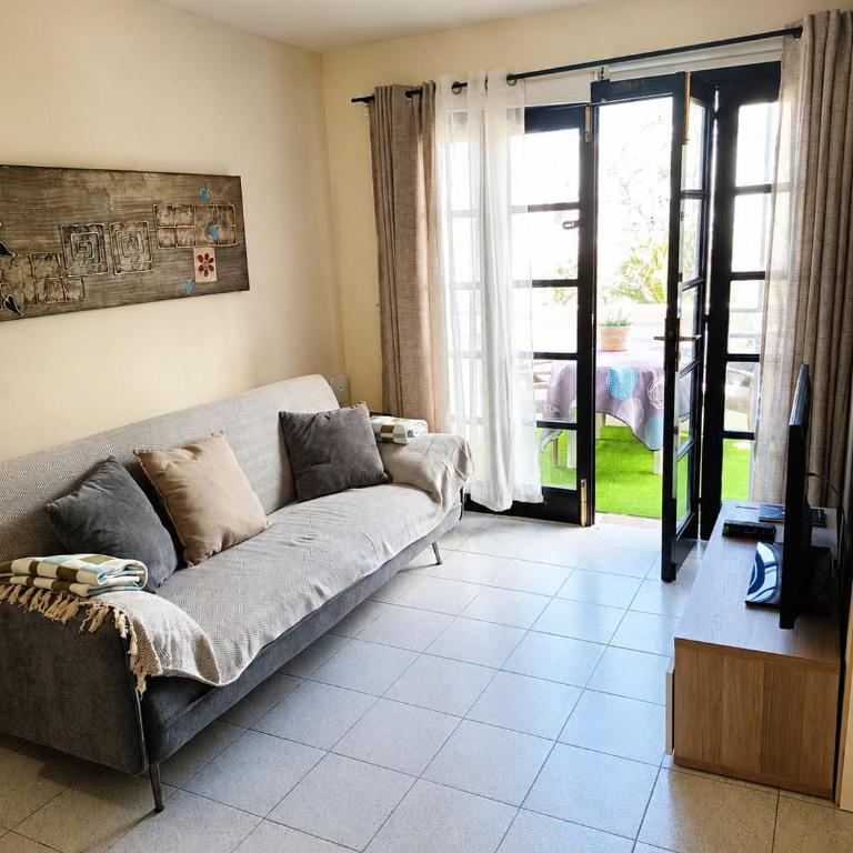 Cozy Home in Costa Adeje - Pool & Private Terrace - One-Bedroom House - 9