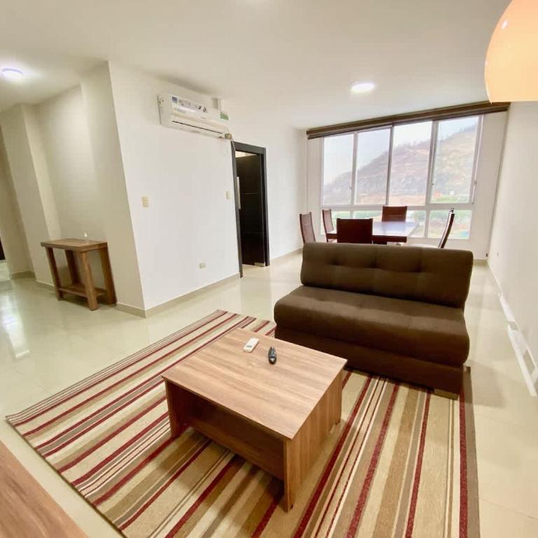 Ceibos Point - Hermoso y Amplio Departamento cercanía Consulado Americano y parqueo gratuito - Apartment - 10