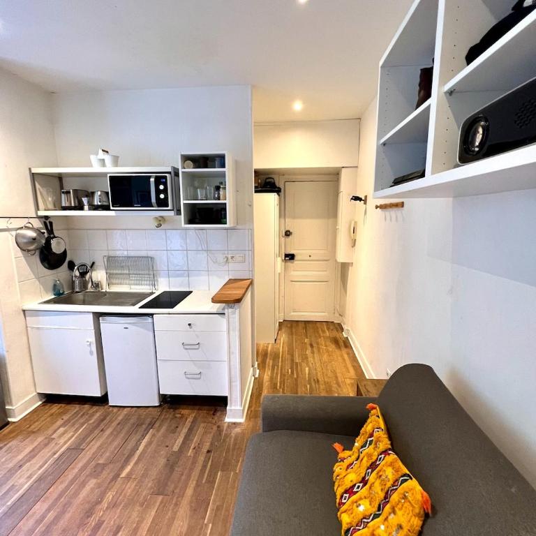 Secret garden studio - steps from Rue Lepic - Appartement 1 Chambre - 12