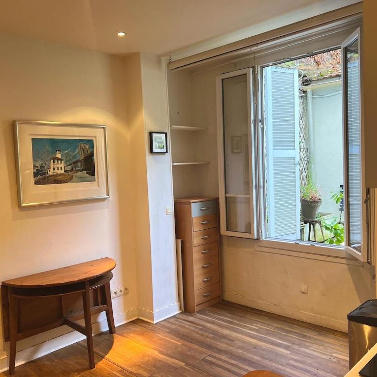 Secret garden studio - steps from Rue Lepic - Appartement 1 Chambre - 3