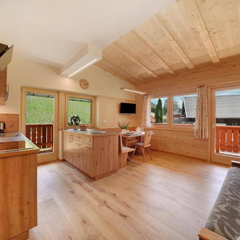 Marschalkhof Peilstein - Two-Bedroom Deluxe Apartment with Garden View - 1