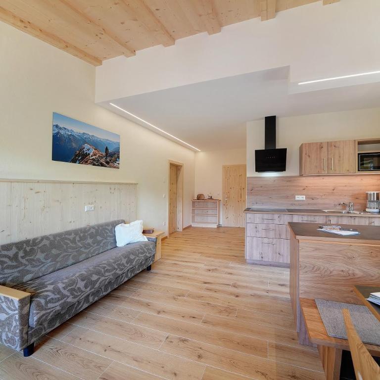 Marschalkhof Peilstein - Two-Bedroom Deluxe Apartment with Garden View - 14
