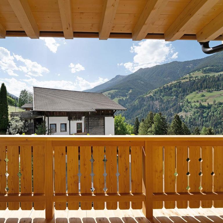 Marschalkhof Peilstein - Two-Bedroom Deluxe Apartment with Garden View - 9