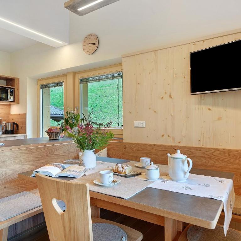 Marschalkhof Peilstein - Two-Bedroom Deluxe Apartment with Garden View - 3