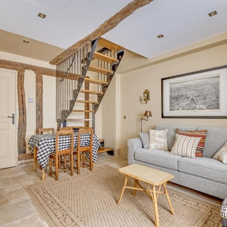Pick A Flat's Apartments in Saint Germain - Paul-Louis Courier - Appartement 1 Chambre - 11