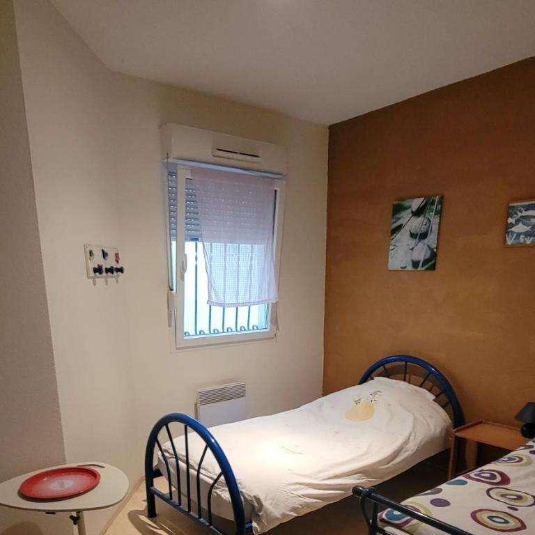 Calme et cour privée, apt près de la médiathèque - Apartamento de 1 dormitorio - 4