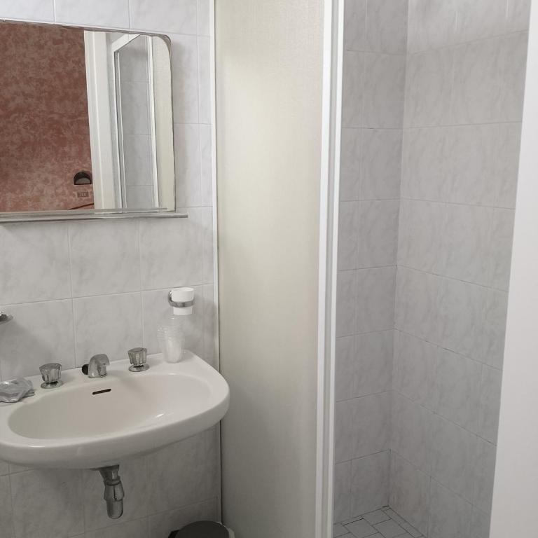Hotel Serenella - Camera Familiare - 3