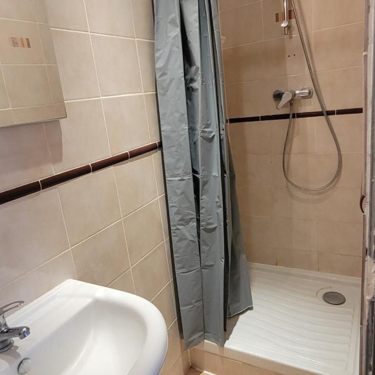 Calme et cour privée, apt près de la médiathèque - Apartamento de 1 dormitorio - 6