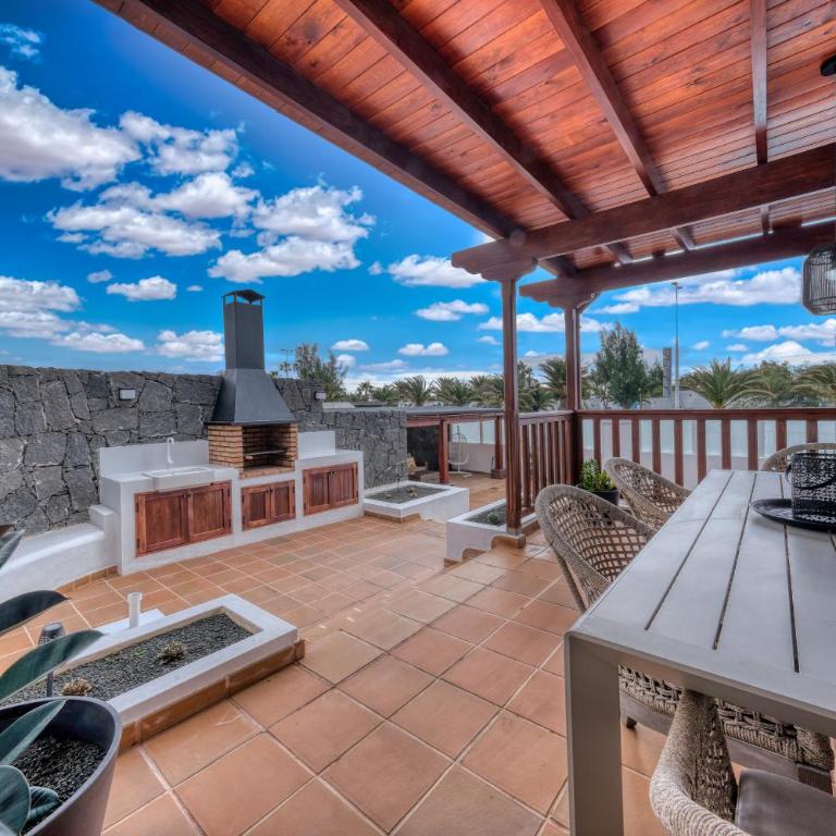 Villa Los Yeyos - Ocean views, Pool, BBQ and Billiard By Lanzarote Vacation Homes - Haus mit 4 Schlafzimmern - 7