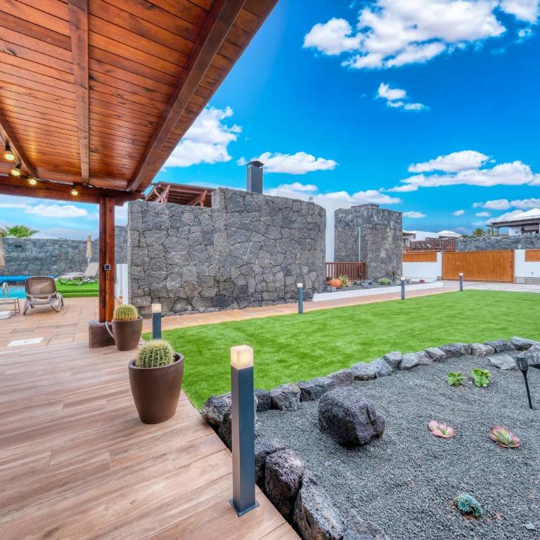 Villa Los Yeyos - Ocean views, Pool, BBQ and Billiard By Lanzarote Vacation Homes - Haus mit 4 Schlafzimmern - 65